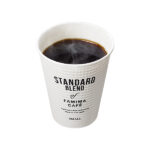 ファミリーマートのブレンドS。税込価格：150円、カロリー：3.1kcal、たんぱく質：0.2g、脂質：0g、炭水化物：0.6g、食塩相当量：0g。同価格で濃厚もお選びいただけます。