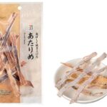 セブンイレブンの７プレミアム あたりめ １６ｇを比較する。税込価格：214円、カロリー：46kcal、1円あたりカロリー：0.22kcal/円、たんぱく質：11.2g、1円あたりたんぱく質：0.05g/円、脂質：0.1g、炭水化物：0.1g、糖質：0g、食物繊維：0.1g、食塩相当量：0.9g。アカイカを使用。遠赤外線と直火焙焼を行い、香ばしい風味が味わえます。アレルギー：なし。