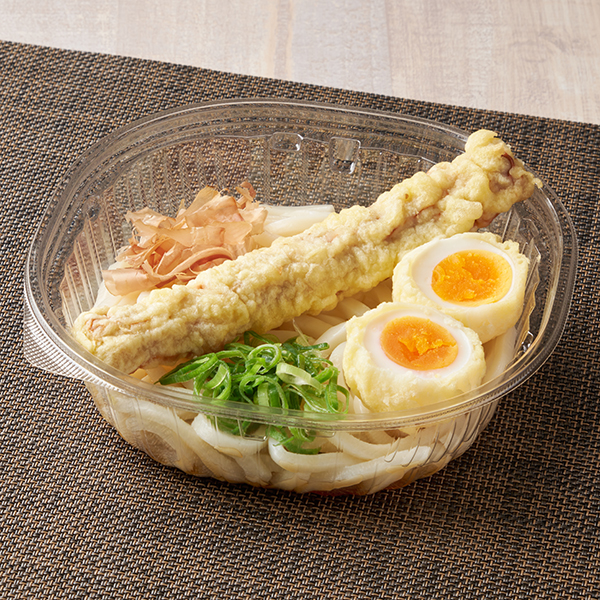 【関西】冷しちく玉天うどん ファミリーマート ちくわ天、たまご天、かつお節、青ねぎをのせた冷しぶっかけうどんです。