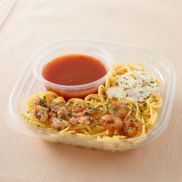 シャンゴ監修　魚介とトマトの冷たい生パスタ ファミリーマート 高崎パスタの老舗の有名店「シャンゴ」監修の生パスタ。冷たい辛口のトマトのソースとあさり・海老・チーズを合わせ、パセリをトッピングした商品。辛みをしっかりと感じながらさっぱりと食べられる一品。
※茨城県、栃木県、群馬県、埼玉県、千葉県、東京都の一部店舗での取り扱い。