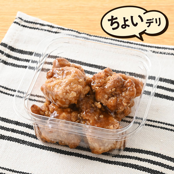 ファミリーマートの【九州】甘辛ごまチキンを比較する。税込価格：320円。九州醤油・砂糖・みりんベースの甘辛い先味に、スパイスがあとひく味わいのタレから揚げです。