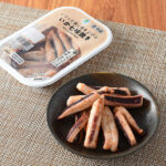 ファミリーマートのピリッと辛く焼き上げたいか七味焼きを比較する。税込価格：398円。七味で味付けして焼き上げたいか焼きです。七味の香りが広がる仕立てです。