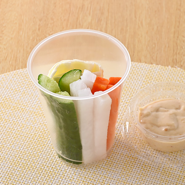 ファミリーマートの野菜スティック（味噌マヨ）を比較する。税込価格：298円、カロリー：168kcal、1円あたりカロリー：0.56kcal/円、たんぱく質：1.8g、1円あたりたんぱく質：0.01g/円、脂質：14.3g、炭水化物：8.8g、食塩相当量：1.2g。大根・人参・きゅうりスティックとキャベツ入りで、手軽に生野菜が摂れる野菜スティックです。味噌マヨ付きです。アレルギー：小麦、卵、大豆、りんご。