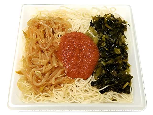 セブンイレブンの高菜と辛子明太子の焼ビーフンを比較する。税込価格：430円、カロリー：388kcal、1円あたりカロリー：0.90kcal/円、たんぱく質：6.5g、1円あたりたんぱく質：0.02g/円、脂質：9.5g、炭水化物：70.5g、糖質：67.8g、食物繊維：2.7g、食塩相当量：3.9g。焼ビーフンに辛子もやし・高菜炒め・明太子ソースを盛りつけた具材感のある商品です。アレルギー：小麦。