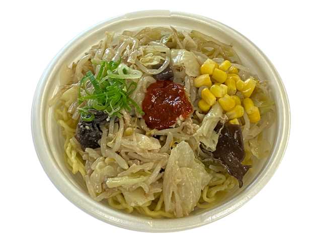 セブンイレブンの野菜味噌ラーメン辛みそ入り 越後みそ使用を比較する。税込価格：583円、カロリー：659kcal、1円あたりカロリー：1.13kcal/円、たんぱく質：30g、1円あたりたんぱく質：0.05g/円、脂質：19.3g、炭水化物：94.7g、糖質：88g、食物繊維：6.7g、食塩相当量：8.3g。野菜をしっかりとれる２種の越後みそを使用した味噌ラーメンです。添付の辛みそで味の変化をお楽しみください。アレルギー：卵、小麦。