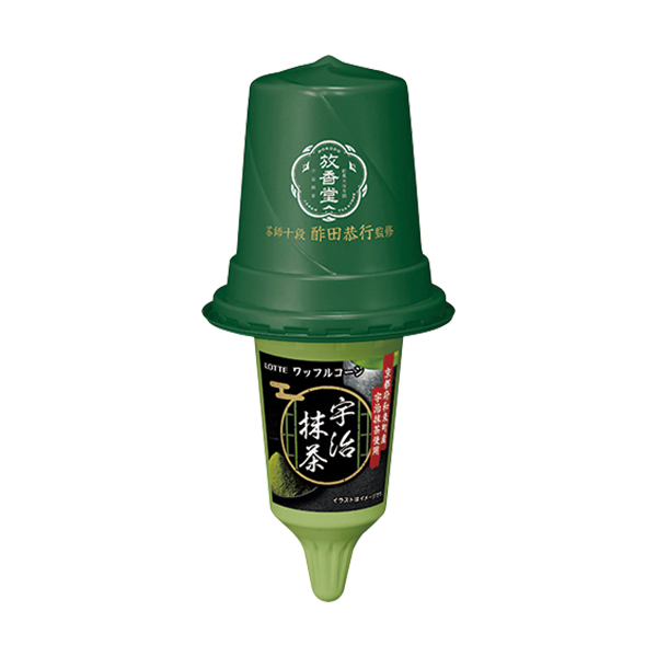 ファミリーマートのロッテ ワッフルコーン宇治抹茶を比較する。税込価格：358円。「放香堂」茶師十段の酢田 恭行氏が厳選した、抹茶の旨み、甘み、香りが引き立ちやすい、京都府和束町産抹茶を使用した抹茶ワッフルコーンアイスです。シュガーコーンには、小麦粉の一部に小麦全粒粉を使用しています。 ［ファミリーマート限定・数量限定］。