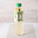 ファミリーマートの純米料理酒。税込価格：228円。米と米こうじを加塩発酵しただけの本格志向の料理酒です。