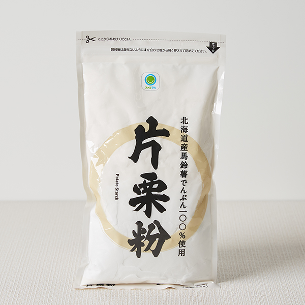 ファミリーマートの片栗粉。税込価格：155円。北海道産馬鈴薯でんぷんを使用しました。