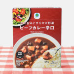 ファミリーマートのビーフカレー辛口。税込価格：124円。いつ食べても飽きのこない、コクのある味わいのビーフカレーです。コショウと唐辛子を使用した程よい辛さに仕上げました。