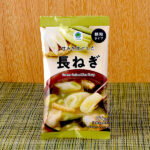 ファミリーマートの顆粒みそ汁 甘みを生かした長ねぎ。税込価格：105円。顆粒タイプのフリーズドライみそ汁です。フリーズドライ製法により、生みそ本来の味わいが楽しめます。甘みがしっかりとあり、食べごたえのあるねぎを使用しています。