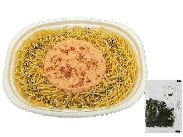 セブンイレブンの大盛りパスタ 明太マヨネーズを比較する。税込価格：464円、カロリー：624kcal、1円あたりカロリー：1.34kcal/円、たんぱく質：24.7g、1円あたりたんぱく質：0.05g/円、脂質：14g、炭水化物：103.1g、糖質：96.5g、食物繊維：6.6g、食塩相当量：6.2g。かねふく明太子にマヨネーズを合わせたソースの大盛りパスタです。アレルギー：卵、乳、小麦。