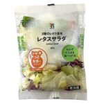 セブンイレブンの７プレミアム レタスサラダ。税込価格：160円、カロリー：12kcal、たんぱく質：0.7g、脂質：0.1g、炭水化物：2.7g、糖質：1.5g、食物繊維：1.2g、食塩相当量：0g。シャキシャキとした食感の３種のレタスと、彩りの良いレッドキャベツを使用したサラダです。アレルギー：なし。