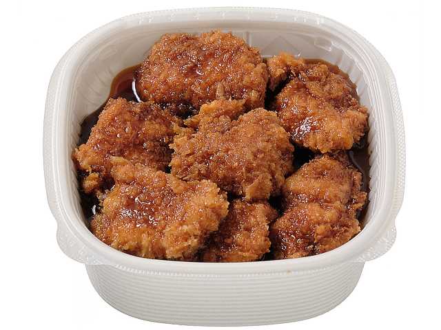 房総ハーブ鶏使用 甘辛醤油たれかつ丼 セブンイレブン 甘辛醤油が染み込んだ房総ハーブ鶏を使用したかつ丼です。