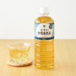 ファミリーマートの香り華やか 台湾烏龍茶 600ml。税込価格：118円。台湾を代表する銘茶の凍頂烏龍茶を100％使用した烏龍茶です。苦みの少ないすっきりとした後味と、台湾烏龍茶ならではの口に入れた瞬間に広がるフルーティーで爽やかな香りが楽しめます。