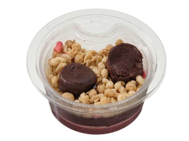 アサイーヨーグルト チョコバナナ入り セブンイレブン アサイーとヨーグルトを合わせ、食べ応えのあるグラノーラとチョコバナナを一緒に召し上がっていただく商品。