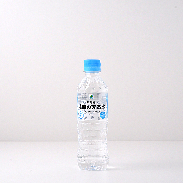 ファミリーマート 新潟県津南の天然水 370ml