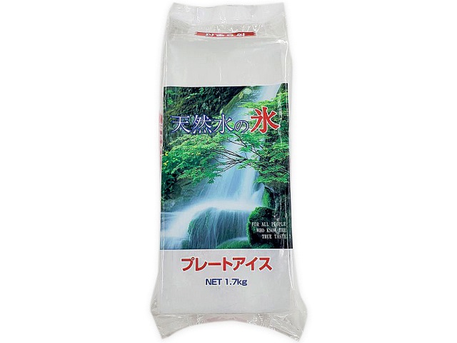 セブンイレブンの天然水の氷 プレート アイス １．７Ｋｇを比較する。税込価格：365円。