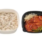 旨辛コチュジャンサムギョプサル（もち麦） セブンイレブン 韓国料理の定番のサムギョプサルを旨辛いコチュジャンダレで味わう丼ぶりです。