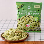 ファミリーマートの素材のおいしさそのまま えんどう豆スナック。税込価格：138円。素材のおいしさそのままのうま塩味です。