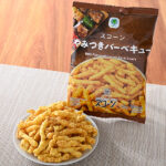 ファミリーマートのスコーンやみつきバーベキュー。税込価格：138円。カリッとサクッとした軽い食感が特徴の濃厚なバーベキュー味のスコーンです。