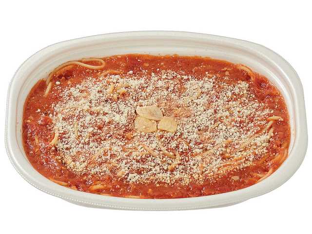 ガーリックトマトソースの大盛パスタ セブンイレブン にんにくを効かせたトマトソースに、ガーリックフレークとチーズをのせたパスタ。