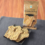 ファミリーマートのサクッとした食感おつまみイカフライ。税込価格：118円。サクッとした食感が特徴のイカの形をしたフライおつまみです。