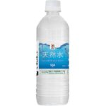 セブンイレブンの７プレミアム 天然水 ５５０ＭＬ。税込価格：108円、カロリー：0kcal、たんぱく質：0g、脂質：0g、炭水化物：0g、糖質：0g、食物繊維：0g、食塩相当量：0g。天然水を採水地でボトル詰めしたミネラルウォーターです。アレルギー：なし。