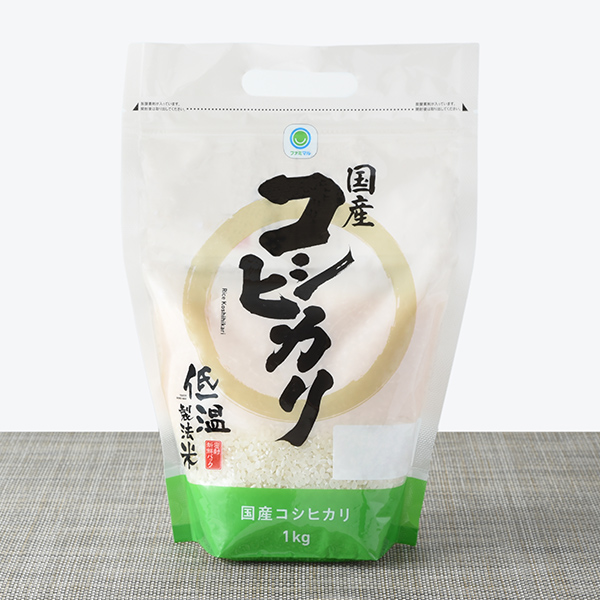 ファミリーマートの低温製法米 国産コシヒカリ米1kg。税込価格：1,755円。国産コシヒカリ100%の低温製法米です。コンビニサイズのお手軽な1kgタイプの商品です。