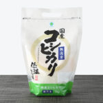 ファミリーマートの低温製法米 国産コシヒカリ無洗米1kg。税込価格：1,800円。国産コシヒカリ100%の低温製法の無洗米です。コンビニサイズのお手軽な1kgタイプです。