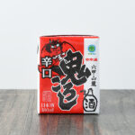 ファミリーマートの六甲山麓 辛口 鬼ころし 180ml。税込価格：119円。国産米100％使用の飲み飽きしないすっきりした、キレ味冴える辛口が特徴です。手軽にいつもの美味しさを楽しめ、様々な料理に合わせやすい日本酒です。 【アルコール度数：13%】。