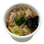 旨塩 野菜たっぷりタンメンスープ セブンイレブン 高温の鉄鍋で炒めたシャキシャキで香ばしい野菜炒めを入れ、鶏と豚のコクや旨味を感じる塩味の麺なしタンメンスープ。