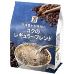 セブンイレブンの７プレミアム コクのレギュラーブレンド ２４０ｇを比較する。税込価格：732円、カロリー：3kcal、1円あたりカロリー：0.01未満kcal/円、たんぱく質：0.2g、1円あたりたんぱく質：0.01未満g/円、脂質：0g、炭水化物：0.7g、糖質：0.5g、食物繊維：0.2g、食塩相当量：0g。風味豊かな味わいと深いコクを感じられる仕立てにしました。毎日飲んでも飽きのこないバランスのとれた味わいのブレンドコーヒーです。アレルギー：なし。