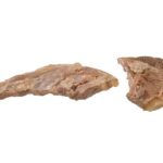 セブンイレブンのおでん 豚なんこつを比較する。税込価格：270円、カロリー：94kcal、1円あたりカロリー：0.35kcal/円、たんぱく質：5.8g、1円あたりたんぱく質：0.02g/円、脂質：7.6g、炭水化物：0.7g、糖質：0.4g、食物繊維：0.3g、食塩相当量：0.3g。九州や沖縄で馴染みのある食材を使用したおでん具材です。豚肉のうま味となんこつのコリコリとした歯ごたえが楽しめます。アレルギー：卵、小麦 特定原材料に準ずる20品目: 大豆、豚肉。