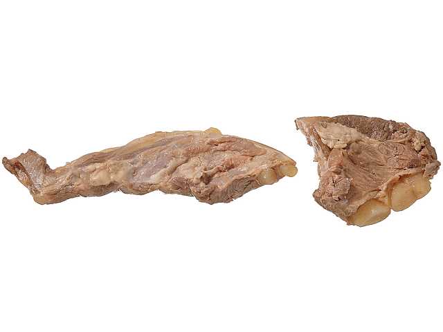 セブンイレブンのおでん 豚なんこつを比較する。税込価格：270円、カロリー：94kcal、1円あたりカロリー：0.35kcal/円、たんぱく質：5.8g、1円あたりたんぱく質：0.02g/円、脂質：7.6g、炭水化物：0.7g、糖質：0.4g、食物繊維：0.3g、食塩相当量：0.3g。九州や沖縄で馴染みのある食材を使用したおでん具材です。豚肉のうま味となんこつのコリコリとした歯ごたえが楽しめます。アレルギー：卵、小麦 特定原材料に準ずる20品目: 大豆、豚肉。