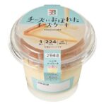 セブンイレブンの７プレミアム チーズにおぼれたチーズケーキを比較する。税込価格：203円、カロリー：224kcal、1円あたりカロリー：1.10kcal/円、たんぱく質：4.9g、1円あたりたんぱく質：0.02g/円、脂質：15g、炭水化物：17.6g、糖質：17.3g、食物繊維：0.3g、食塩相当量：0.4g。なめらかなチーズクリームとベイクドタイプのチーズスフレの２種類の食感が楽しめる２層仕立てのチーズケーキです。アレルギー：卵、乳、小麦。