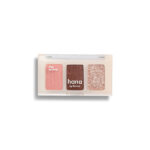 ファミリーマートのhana by hince トリプルアイパレット 01モモ。税込価格：1,450円。レイヤリング可能な3色でさっとトレンディーなアイメイクが完成するミニアイパレットです。指ひとつでムラなくきれいに仕上がるテクスチャーで初心者でも簡単に完成度の高いアイメイクが叶います。 ［数量限定］。