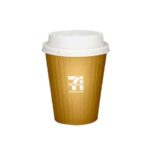 セブンイレブンの７カフェ ホットカフェラテＲを比較する。税込価格：220円、カロリー：81kcal、1円あたりカロリー：0.37kcal/円、たんぱく質：4.3g、1円あたりたんぱく質：0.02g/円、脂質：4g、炭水化物：7g、糖質：6.9g、食物繊維：0.1g、食塩相当量：0.1g。アレルギー：なし。
