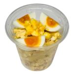 もりっもり たまごが主役のマカロニサラダ セブンイレブン コクのある味付けのマカロニとゆでたまごを組み合わせたサラダを、たまごの味わいを存分に楽しめる大容量サイズに仕立てました。