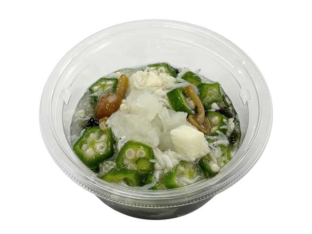 セブンイレブンの混ぜて食べるオクラと長芋のねばねばサラダを比較する。税込価格：279円、カロリー：29kcal、1円あたりカロリー：0.10kcal/円、たんぱく質：1.8g、1円あたりたんぱく質：0.01g/円、脂質：0.4g、炭水化物：5.8g、糖質：3.2g、食物繊維：2.6g、食塩相当量：1.7g。長芋、オクラ、なめこなどのねばねば食材を九州産しらすや大根おろしと一緒に混ぜた、さっぱりと食べられるサラダです。アレルギー：小麦。