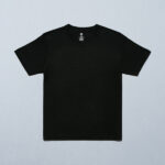 ファミリーマートのアウターＴシャツ くろを比較する。税込価格：1,498円。男女兼用のアウターTシャツです。100％綿素材を使用し、優しい肌触りです。抗菌防臭加工でニオイにくい仕様です。 サイズ展開：S、M、L、XL、XXL 色：くろ 素材：綿100%。