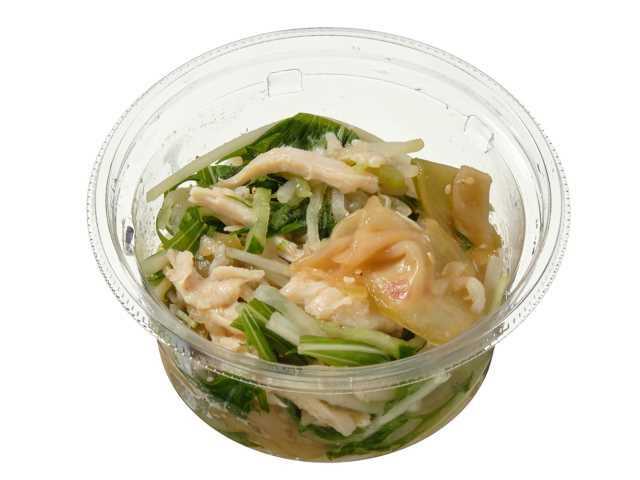 シャキシャキ野菜と蒸し鶏ザーサイのサラダ セブンイレブン 食感の良いザーサイと蒸し鶏にシャキシャキとした生野菜を組み合わせた健康感のあるおつまみ仕立てのサラダ。