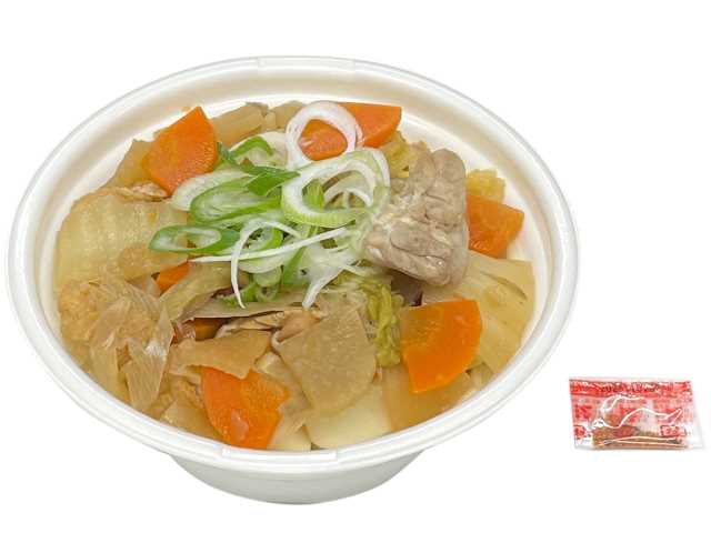 セブンイレブンの埼玉県産小麦使用 武州煮ぼうとうを比較する。税込価格：529円、カロリー：417kcal、1円あたりカロリー：0.79kcal/円、たんぱく質：20.7g、1円あたりたんぱく質：0.04g/円、脂質：4.1g、炭水化物：77g、糖質：71.7g、食物繊維：5.3g、食塩相当量：6.6g。じっくり煮込んだ野菜の旨味と優しい甘味が溶け込んだつゆに、埼玉県産小麦のほうとう麺を合わせた風味豊かな一品です。アレルギー：小麦。