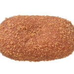 セブンイレブンのたっぷりルウの欧風カレ―パンを比較する。税込価格：171円、カロリー：312kcal、1円あたりカロリー：1.83kcal/円、たんぱく質：6.6g、1円あたりたんぱく質：0.04g/円、脂質：16g、炭水化物：36.2g、糖質：34.5g、食物繊維：1.7g、食塩相当量：1.8g。欧風カレールーをたっぷり包んだ定番のカレーパンです。アレルギー：卵、乳、小麦。