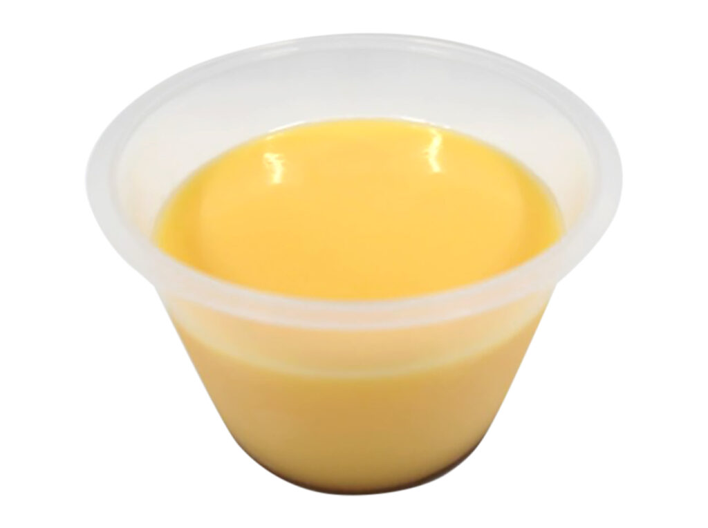 セブンイレブンのなめらかプリン 黒糖蜜入りカラメルを比較する。税込価格：268円、カロリー：158kcal、1円あたりカロリー：0.59kcal/円、たんぱく質：7.8g、1円あたりたんぱく質：0.03g/円、脂質：2g、炭水化物：27.3g、糖質：27.1g、食物繊維：0.2g、食塩相当量：0.3g。黒糖蜜入りのカラメルソースで食べる、なめらか食感のカスタードプリンです。アレルギー：卵、乳。