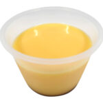セブンイレブンのなめらかプリン 黒糖蜜入りカラメルを比較する。税込価格：268円、カロリー：158kcal、1円あたりカロリー：0.59kcal/円、たんぱく質：7.8g、1円あたりたんぱく質：0.03g/円、脂質：2g、炭水化物：27.3g、糖質：27.1g、食物繊維：0.2g、食塩相当量：0.3g。黒糖蜜入りのカラメルソースで食べる、なめらか食感のカスタードプリンです。アレルギー：卵、乳。