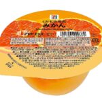 セブンイレブンの７プレミアム くだもの充実 みかん ２１０ｇを比較する。税込価格：214円、カロリー：133kcal、1円あたりカロリー：0.62kcal/円、たんぱく質：0.5g、1円あたりたんぱく質：0.01未満g/円、脂質：0.1g、炭水化物：32.8g、糖質：32g、食物繊維：0.8g、食塩相当量：0.2g。ジューシーなみかんの果肉が楽しめるゼリーです。アレルギー：なし。