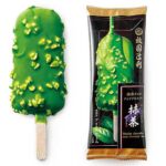 セブンイレブンの祇園辻利 抹茶 アイスバーを比較する。税込価格：293円。アレルギー：乳。