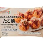 セブンイレブンの７プレミアム たこ焼。税込価格：322円、カロリー：320kcal、たんぱく質：12g、脂質：12.9g、炭水化物：40.5g、糖質：37.4g、食物繊維：3.1g、食塩相当量：2.5g。かつお節香る、とろーり食感のたこ焼です。アレルギー：卵、小麦。
