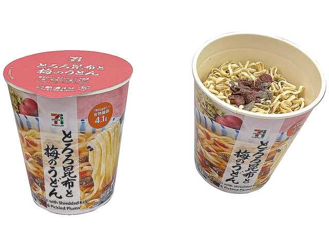 ７プレミアム とろろ昆布と梅のうどん セブンイレブン 鰹，昆布，鯖，イリコといった和風だしととろろ昆布の旨味が利いたつゆに、梅のさっぱりとした味わいがアクセントの一杯です。