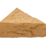 セブンイレブンのおでん 味しみ木綿厚揚げを比較する。税込価格：131円、カロリー：114kcal、1円あたりカロリー：0.87kcal/円、たんぱく質：8.3g、1円あたりたんぱく質：0.06g/円、脂質：8.1g、炭水化物：2.1g、糖質：1.6g、食物繊維：0.5g、食塩相当量：0g。豆腐を高温の油で香ばしく揚げた、なめらかな木綿厚揚げです。アレルギー：なし。